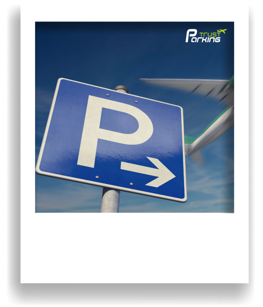 TrustParking | Blog: Langzeitparken vs. Kurzzeitparken: So finden Sie den besten Flughafenparkplatz am Köln/Bonn Airport (Parkplatzschild mit Flugzeug im Himmel)